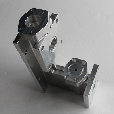 ส่วนประกอบ CNC ที่มีความแม่นยำแบบกำหนดเอง การลบคมต้นแบบ CNC อลูมิเนียมอโนไดซ์