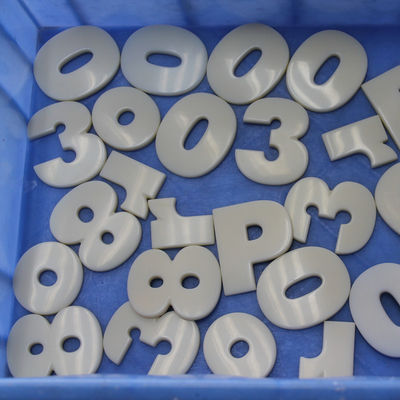 ชิ้นส่วนต้นแบบการกัด CNC อย่างรวดเร็วพร้อมตัวเลือกวัสดุพลาสติก ABS กว้าง